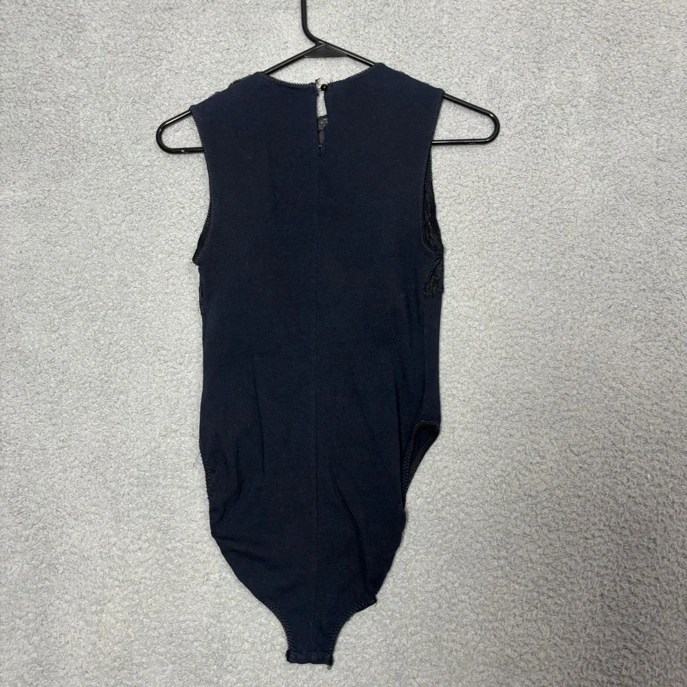 Victoria's Secret Black Lace High Neck Sleeveless Bodysuit Small 125-039-093